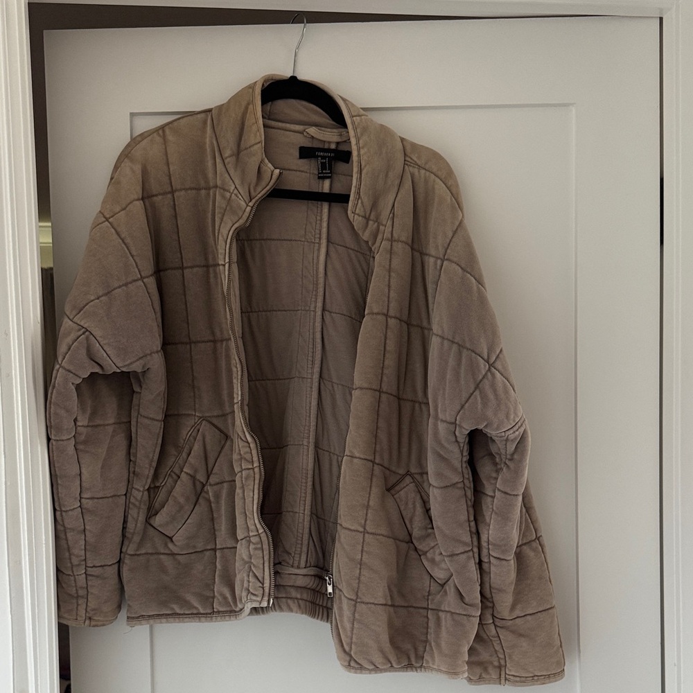 Forever 21 Quilted Jacket in Taupe size S